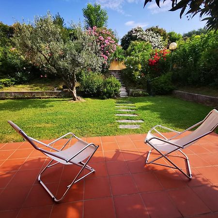Casa Ghirlanda Con Piscina E Campo Da Tennis Lazise Eksteriør billede