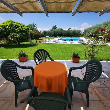 Casa Ghirlanda Con Piscina E Campo Da Tennis Lazise Eksteriør billede