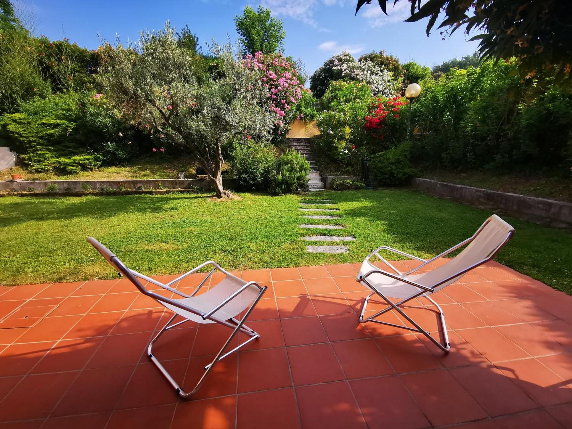 Casa Ghirlanda Con Piscina E Campo Da Tennis Lazise Eksteriør billede