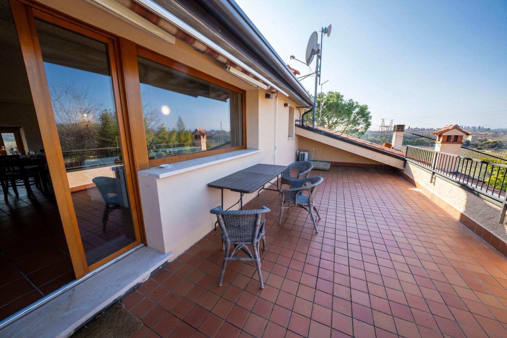 Casa Ghirlanda Con Piscina E Campo Da Tennis Lazise Eksteriør billede