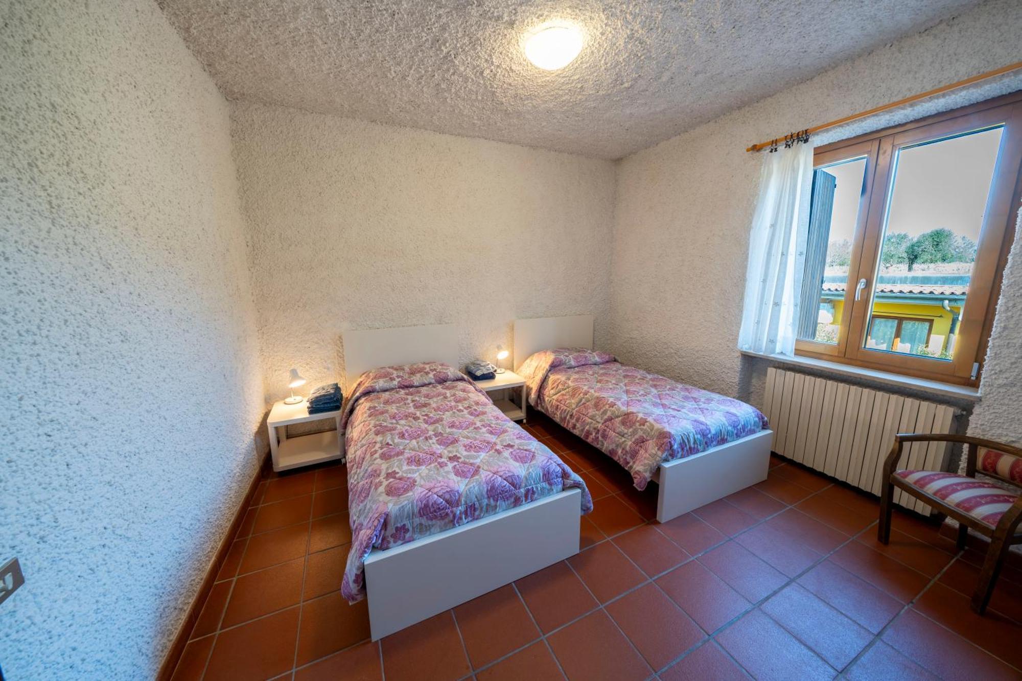Casa Ghirlanda Con Piscina E Campo Da Tennis Lazise Eksteriør billede