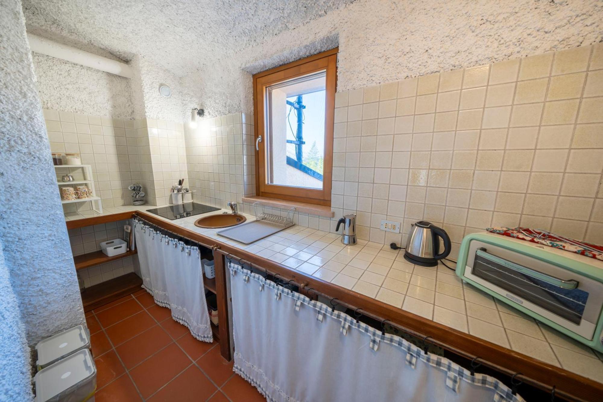 Casa Ghirlanda Con Piscina E Campo Da Tennis Lazise Eksteriør billede